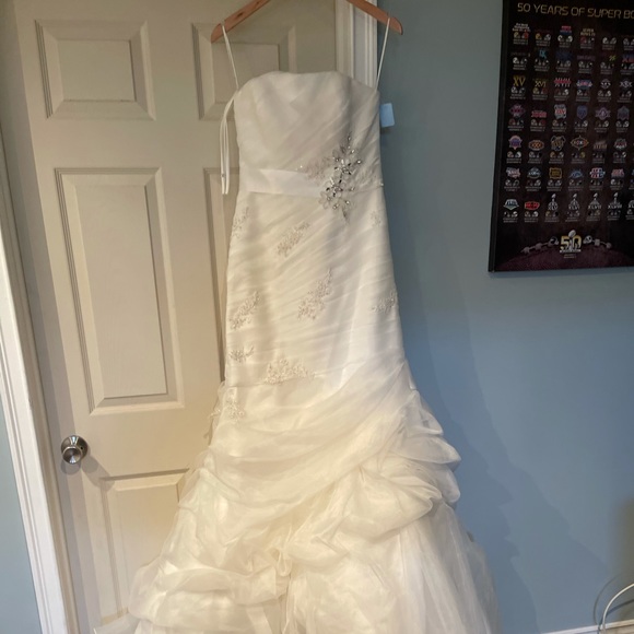 Ivory Bridal Gown - Picture 2 of 2
